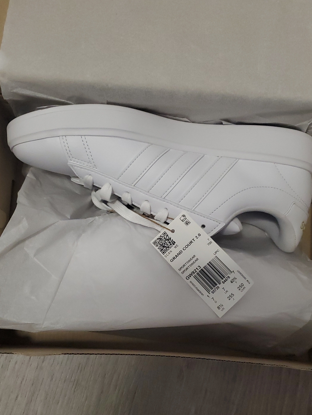 NIB New In Box adidas Grand Court 2.0 White With Gold Accents Low-Top Sneakers